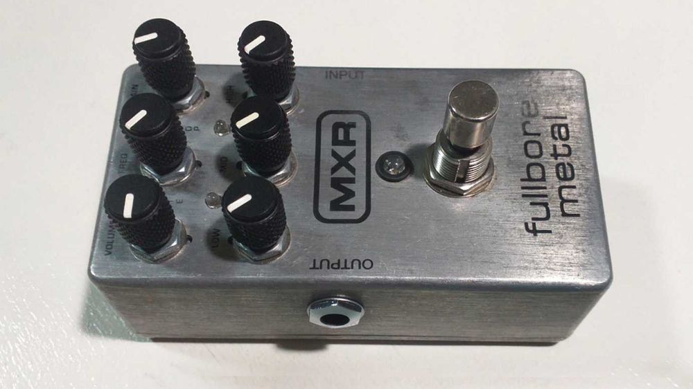 Педаль метал дисторшн MXR Fullbore Metal
