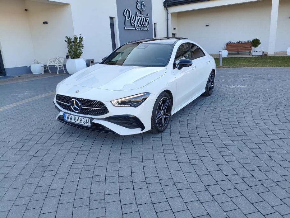 Auto do ślubu Mercedes CLA z kierowcą – elegancja i styl