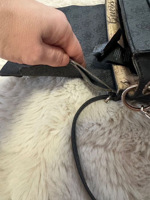 Torebka listonoszka guess