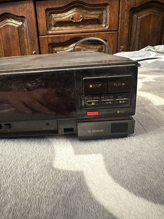 Magnetowid Sanyo VHR-7100EE Sprawny