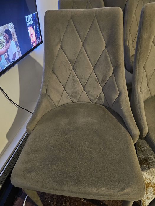 5 cadeiras de veludo cinza