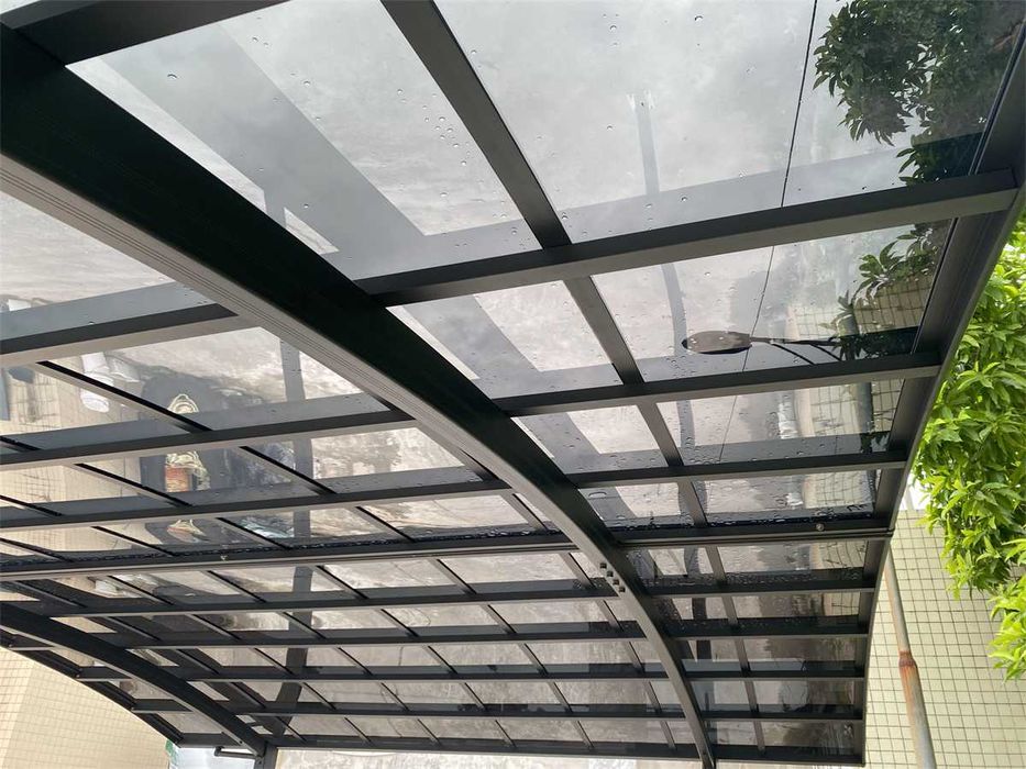 Wiata samochodowa 5,5 x 6m dwustanowiskowa Aluminum i lity poliwęglan