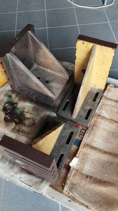Esquadros de Fixação para Fresadora Industrial (Monobloco)