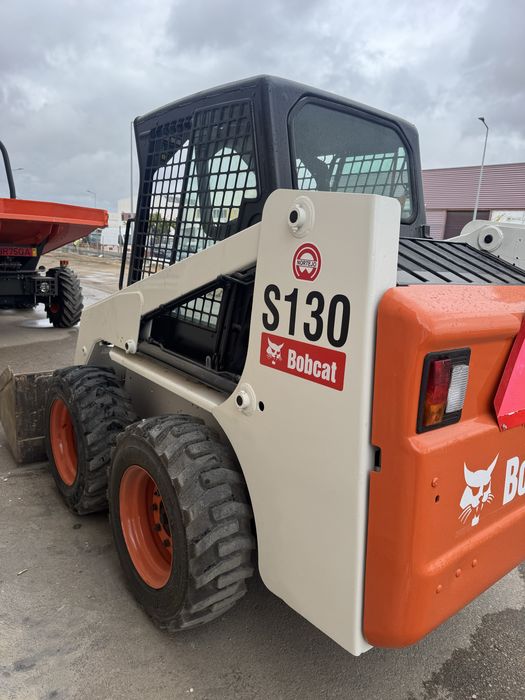 Mini Pá Carregadora Bobcat S130