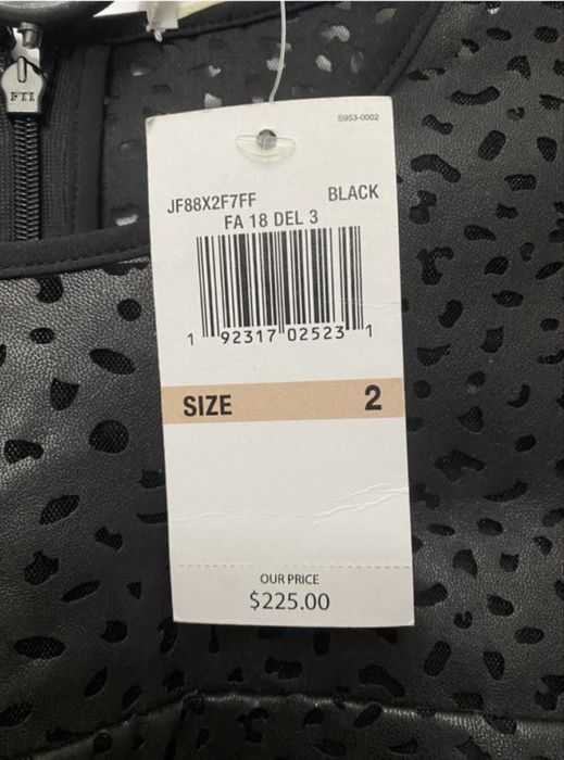 Шкіряне брендове плаття