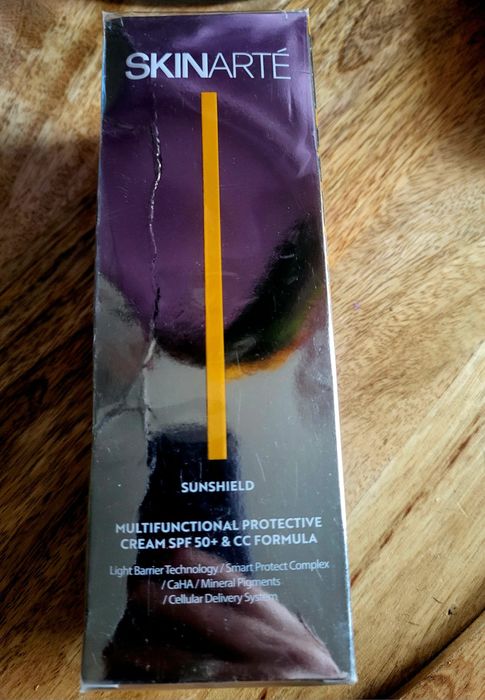 Skinarté, Sunshield Multifunctional Protective Cream Spf50+ & Cc