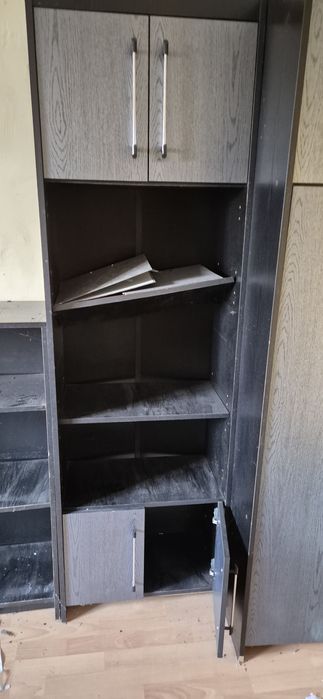 Meble biurowe, biurka i szafki