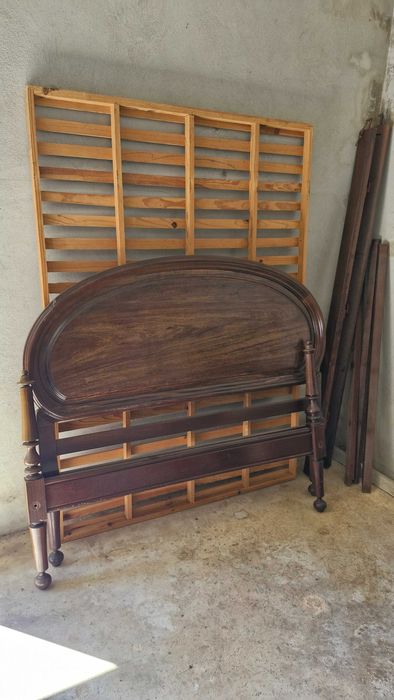 Mobília de Quarto Completa em Mogno Maciço (Anos 90) – Bom Estado