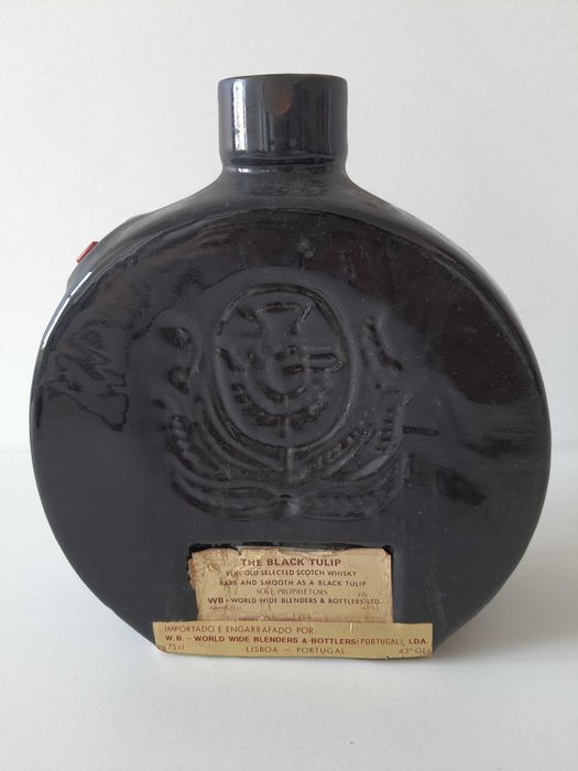 Garrafa de cerâmica preto Escócia anos 60