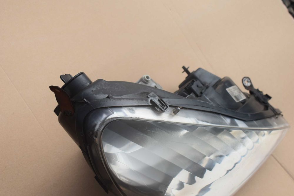 lampa prawa przód XENON PEUGEOT 607 06R LIFT.europa