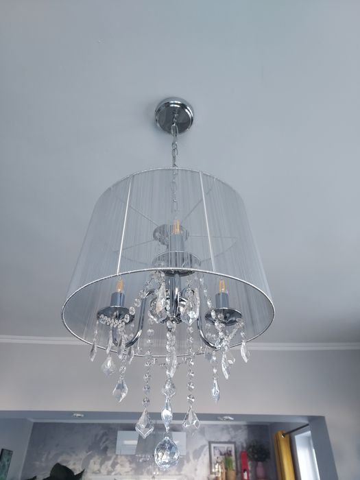 Żyrandol w stylu glamour
