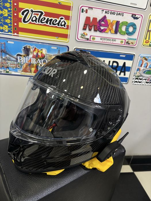 Capacete 130R Kashima Carbon Gloss Black