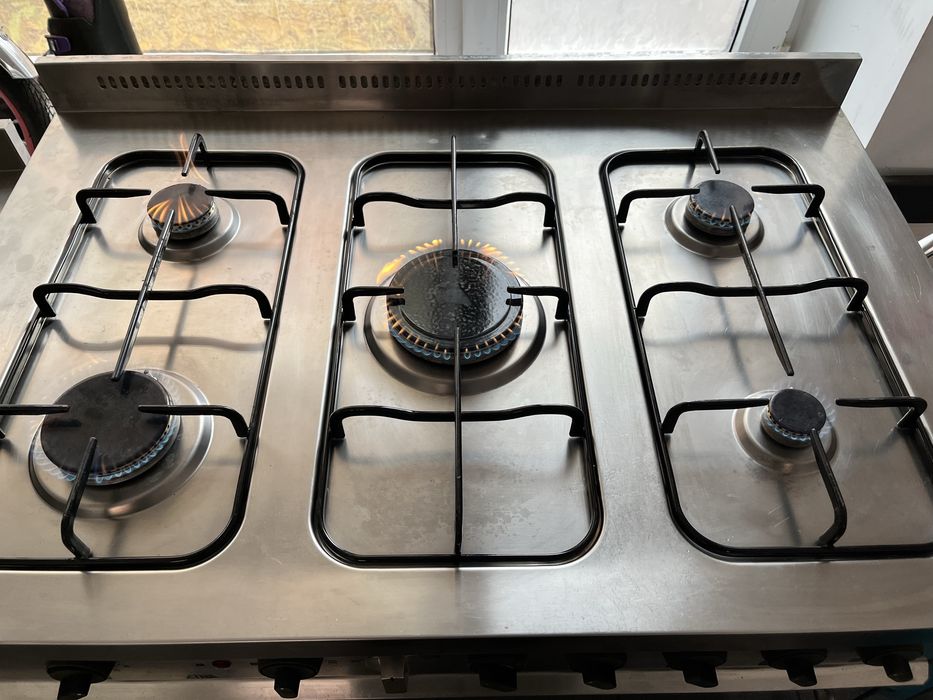 Професійна газова плита