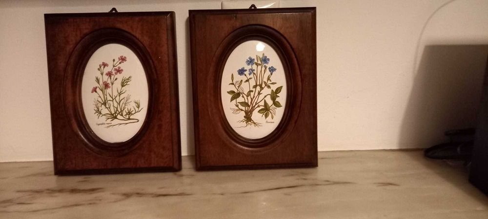 Selling frames in excellent condition. Height: 22 cm, width: 17 cm.