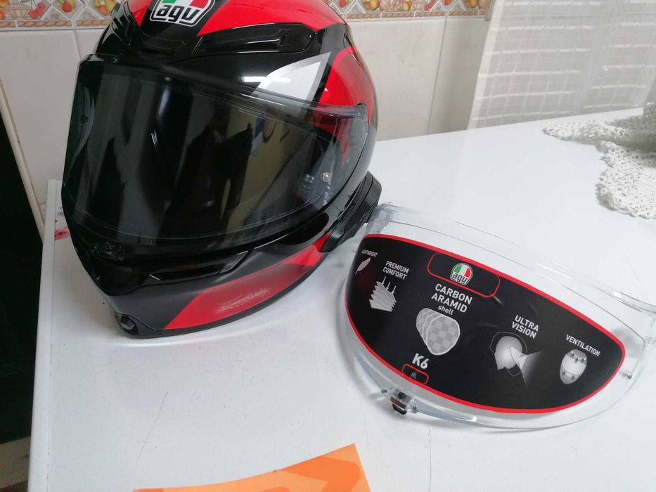 Capacete AGV com Auricular Bluetooth + Viseira Extra para o Sol - Novo
