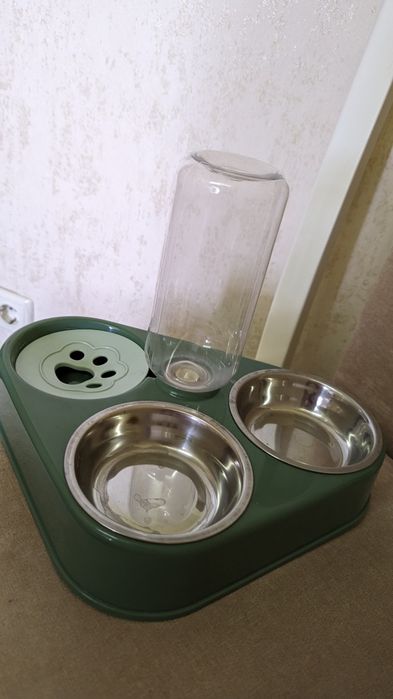 Котяча миска з поїлкою