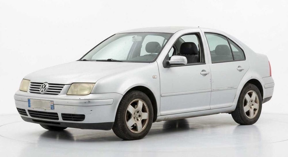 Volkswagen Bora 1.9 TDI 5 portas ano 2004 para peças