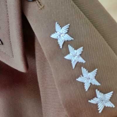 Obszycie munduru galowego / wyjściowego WP i SW stopniem / dystynkcją