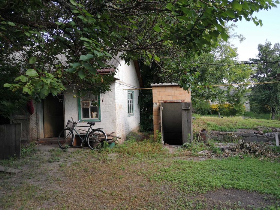 Продаж будинку в центрі с. Великі Канівці (7 км від м. Чорнобай)