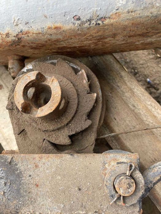 Продам кронштейн крепления запаски ЗИЛ