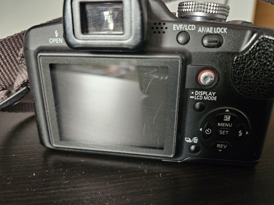 Panasonic Lumix DMC-FZ18 + 2 baterie + ładowarka + osłona + torba