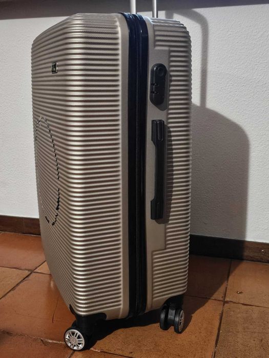 Mala de viagem rígida dourada + mala média brinde