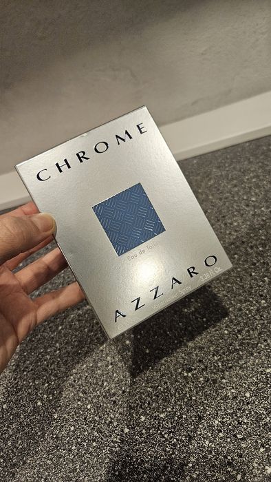Puste opakowanie po perfumie Azzaro Chrome kartonik