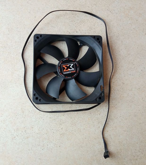 Вентилятор 12V 0.33A 120x120x25mm