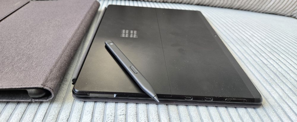 Microsoft Surface Pro X | 8/256GB | Klaw. Alcantara | Slim Pen |  Wawa