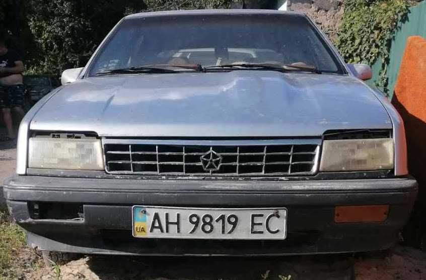 Автомобиль Крайслер леборон 1992 год