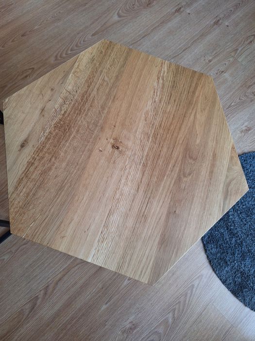 Loftowe stoliki dębowe