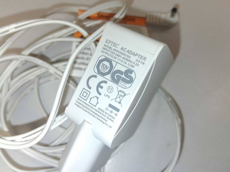 W293 Zasilacz Sieciowy Kptec K05V050070G 5V 0.7A 3.5W Ładowarka AC