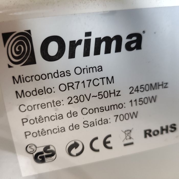 Prato e base de microondas