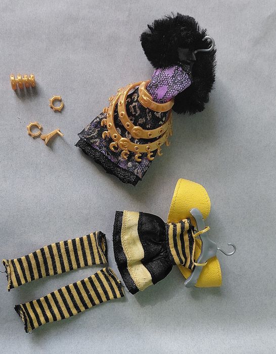 monster high Scaris Clawdeen Wolf одяг Скариж Клодін Вульф