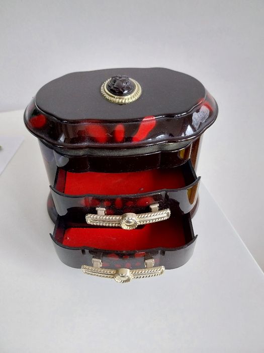 Szkatułka retro bordowy z szufladami