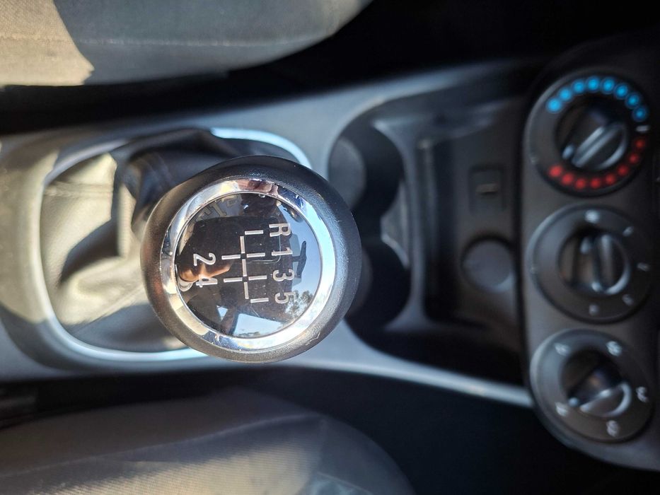 Carro Opel Corsa-E