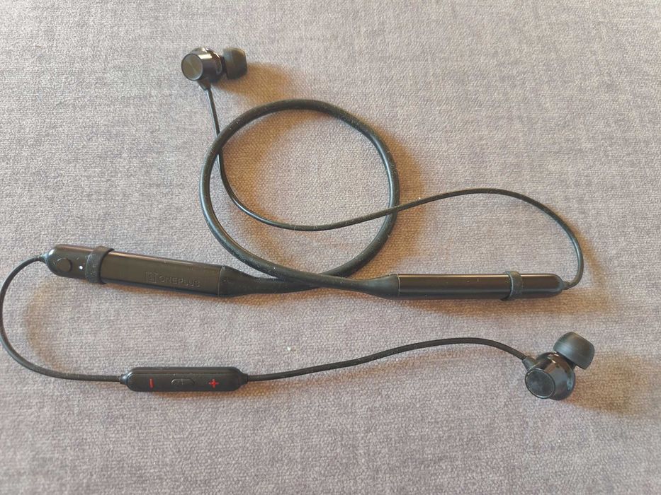 OnePlus Bullets Wireless Z (не працює один навушник)
