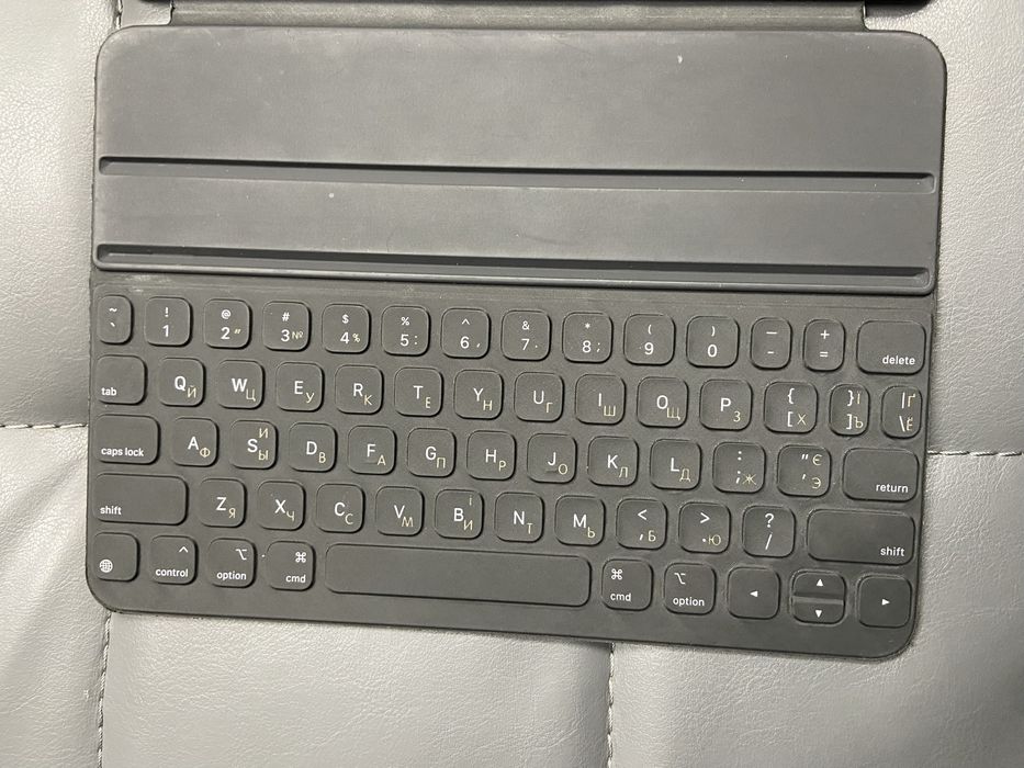 iPadアクセサリー iPadPro11in SmartKeyboardFolio MU8G2J/A Apple Smart Keyboard Folio for 11-inch iPad Pro (MU8G2)