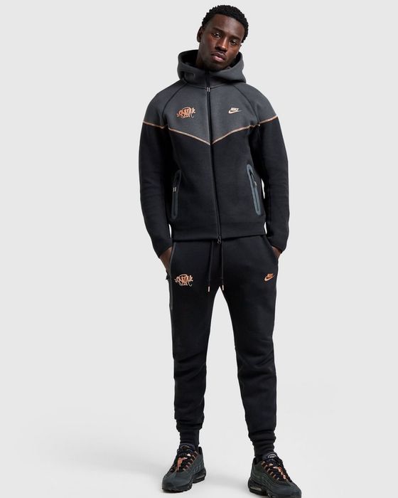 Syna World x Nike Tech Fleece Nocta: 2 540 грн. - Спортивные