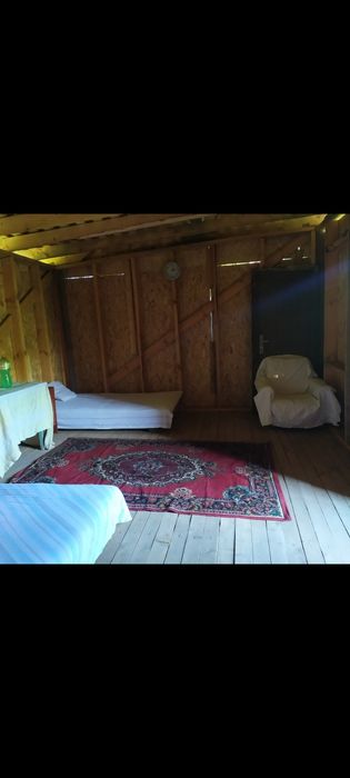 Продам  земельний участок-дачу в живописному місці.