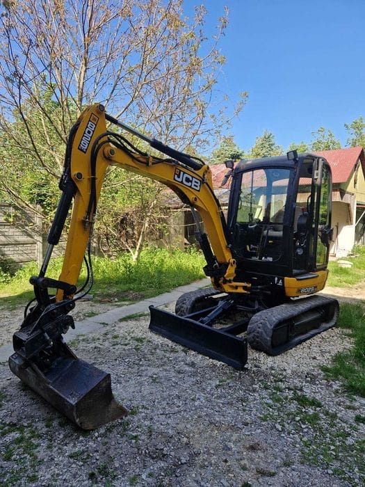 Na sprzedaż mini koparka JCB 8029 CTS