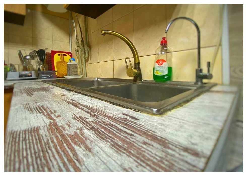 Комфортний хостел з гарним ремонтом. Метро Голосіївська 5 хвилин пішки