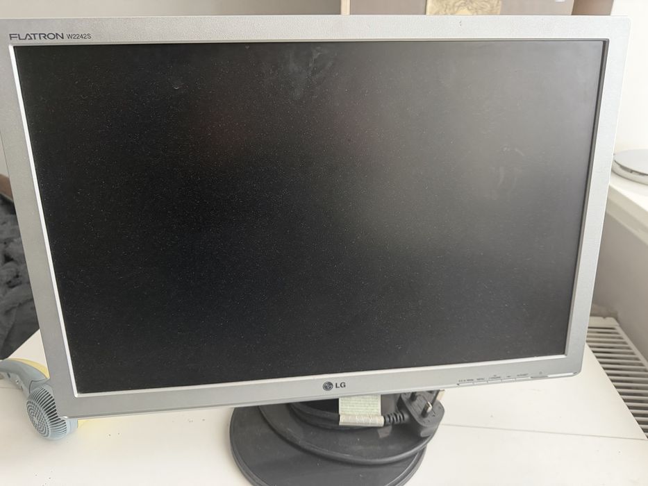 Монітор LG FLATRON W2242S - SF