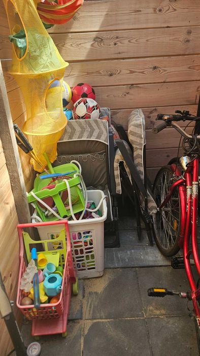 Dom letniskowy w lesie  nad Wkrą, 60km od W-wy.