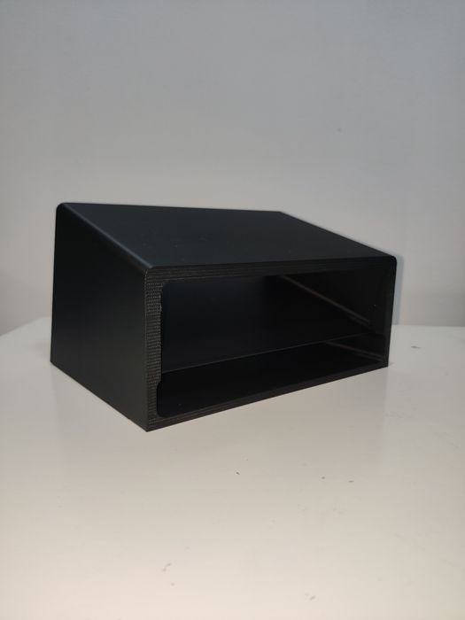 Profesjonalny stojak na Focusrite Scarlett 2i2 (4. generacja) PLA+