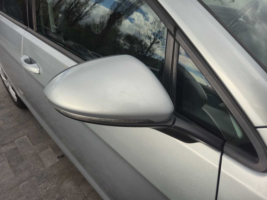 Автомобіль Volkswagen Golf