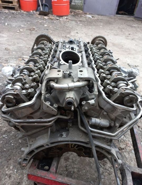 Двигатель м275  mercedes-benz 5.5 v12 двигун по запчастинах гбц, турби