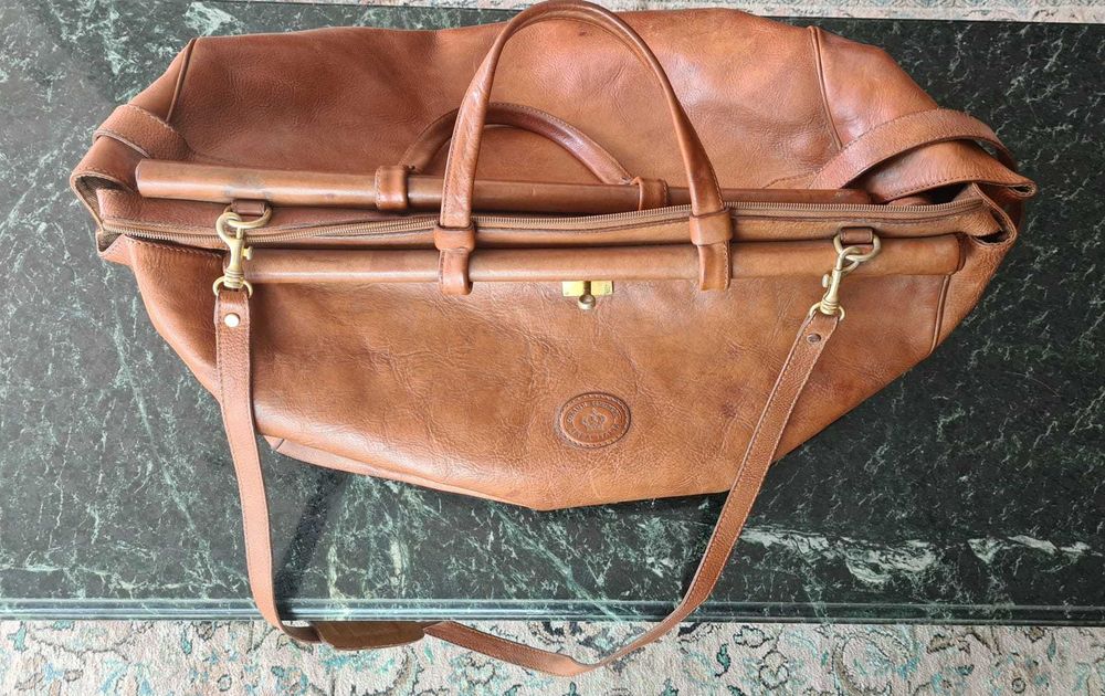 Bolsa de Viagem Italiana em Couro – Elegante e de Excelente Qualidade