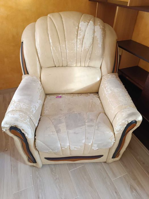 Безкштовно 2 крісла, 2 дитячі коляски, комп'ютерний