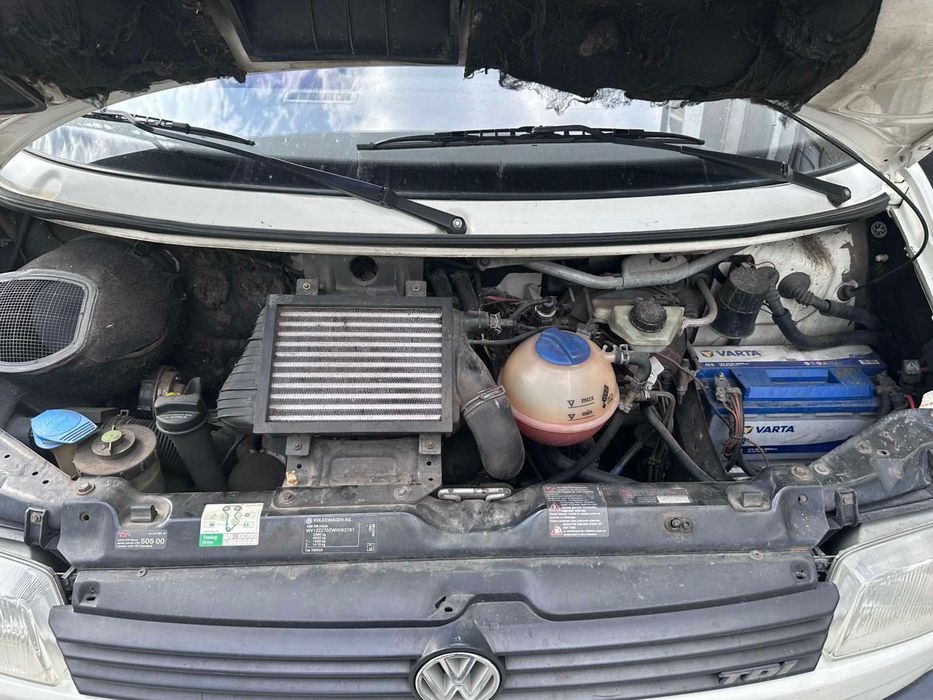 Автомобіль VW TRANSPORTER